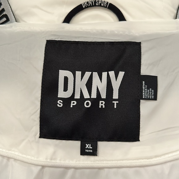NWT DKNY Women's Sport Colorblock Logo Puffer W/Removeable Hood Down Alternative - Picture 7 of 13